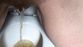 On girlfriend in toilet school
