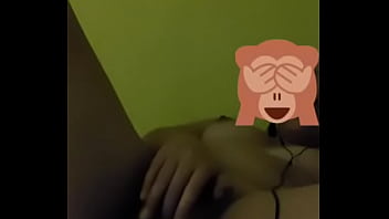 Chubby fingering solo pinay