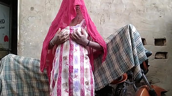 Pakistani urooj shahbazi outdoor sexy video