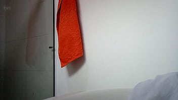 Intai sex dalam bilik mandi