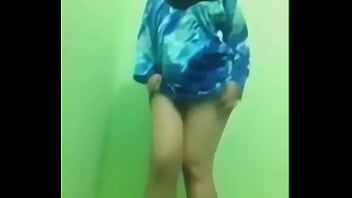 Awek Melayu tudung hijau