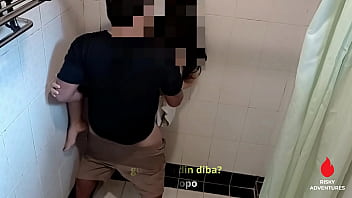 Mikkhail tabao kantotan sa banyo sa hotel