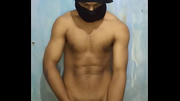 Gay kuat kejar berotot